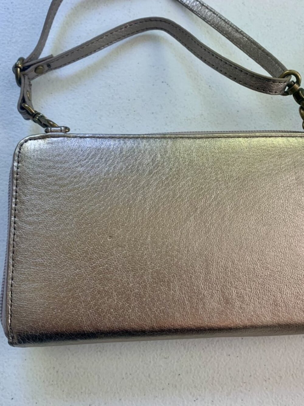 THE SAK 3-in-1 Phone Wallet Bronze - Picture 4 of 12